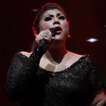 Aksi Regina Ivanova di Konser David Cook