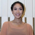 Happy Salma di Konferensi Pers 'Hikmah Puasa Berbagi Buku'