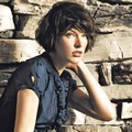Milla Jovovich Berpose Untuk Promo Iklan Mango Fashion