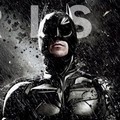 Christian Bale Sebagai Batman/Bruce Wayne di Poster Film 'The Dark Knight Rises'