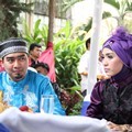 Ustadz Solmed dan April Jasmine di Acara Syukuran
