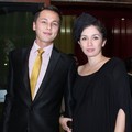 Andhika Pratama dan Ussy Sulistiawaty Hadir di Resepsi Pernikahan Astrid Tiar