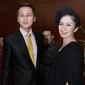 Andhika Pratama dan Ussy Sulistiawaty Hadir di Resepsi Pernikahan Astrid Tiar
