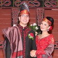 Astrid Tiar dan Gerhard Reinaldi Gelar Resepsi Khas Adat Batak