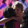 Selena Gomez dan Taylor Swift di Teen Choice Awards 2012