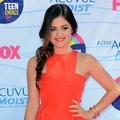 Lucy Hale Hadir di Teen Choice Awards 2012