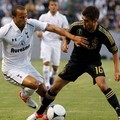 Andros Townsend vs Hector Jimenez di Laga Tottenham Hotspur Lawan LA Galaxy