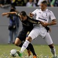 Marcelo Sarvas vs Jake Livermore di Laga LA Galaxy Lawan Tottenham Hotspur