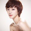 Han Ye Seul Berpose untuk Iklan Kosmetik VOV