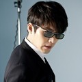 Hyun Bin Berpose untuk Iklan Samsung Smart TV