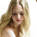 Amanda Seyfried Berpose untuk Majalah Entertainment Weekly