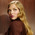 Amanda Seyfried Berpose untuk Majalah Interview
