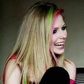 Avril Lavigne Berpose untuk Daily Telegraph