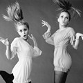 Ashley dan Mary-Kate Olsen Berpose untuk Majalah Vanity Fair