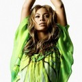 Beyonce Knowles Berpose untuk Majalah Glamour