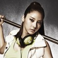 Son Dam Bi Berpose untuk Promo Descente Fashion