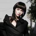 Christina Ricci Berpose untuk 'The La Book'