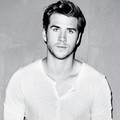 Liam Hemsworth di Majalah Men's Health Edisi September 2012