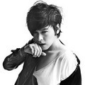 Lee Jang Woo Berpose untuk Majalah Sure