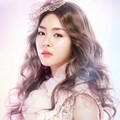 Lee Yeon Hee Berpose untuk Lollyne Katalog Fashion