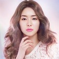 Lee Yeon Hee Berpose untuk Lollyne Katalog Fashion
