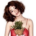 Lee Yeon Hee Berpose untuk Majalah Sure