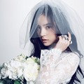 Min Hyo Rin Berpose untuk Promo 'Jenny House' Katalog Fashion