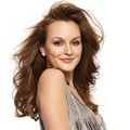 Leighton Meester Berpose untuk Majalah InStyle Hair