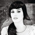 Katy Perry Tampil Klasik difoto oleh Ellen von Unwerth