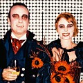 Pernikahan Gaya Vampir Alex Pelling dan Lisa Grant di Hollywood