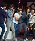 One Direction Meriahkan Upacara Penutupan Olimpiade 2012