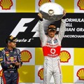 Sebastian Vettel, Jenson Button dan Kimi Raikkonen Saat Berada di Podium