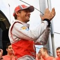 Jenson Button Merayakan Kemenangan Bersama Tim McLaren