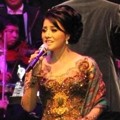 Penampilan Cici Paramida di 'Pergelaran Multimedia Tembang Harmoni'