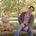 Keakraban John dan Ted
