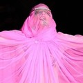 Penampilan Lady GaGa di London Fashion Week