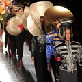Parade Model di Akhir Acara