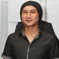 Anji Saat Menghadiri Jumpa Pers Konser Michael Learns to Rock