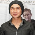 Anji Saat Menghadiri Jumpa Pers Konser Michael Learns to Rock