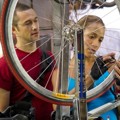 Joseph Gordon-Levitt dan Dania Ramirez di 'Premium Rush'