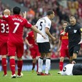 Jonny Evans Kesakitan Setelah Dijegal Jonjo Shelvey
