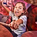 Julian Pavone, Dinobatkan Sebagai Drummer Profesional Termuda di Dunia