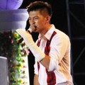 Penampilan Tim Hwang di Konser 'Saranghapnida'