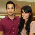 Teuku Wisnu dan Shireen Sungkar Saat Ditemui di Senayan City