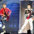 Penampilan Taeyang dan Seungri di Atas Panggung