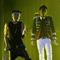 Penampilan Taeyang dan Seungri Saat Konser