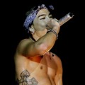 Penampilan Taeyang Bertelanjang Dada