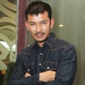 Rio Dewanto Saat Menghadiri Jumpa Pers Sinetron 'Love in Paris'