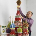 Sergei Tarasov  Membuat Miniatur Kota Moscow dari Origami