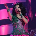 Syahrini Memeriahkan Grand Final Miss Celebrity Indonesia 2012
